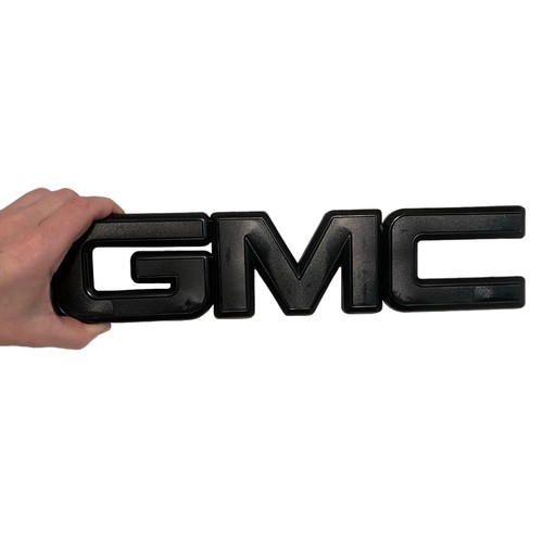 Gmc front grille emblem black - gmc,